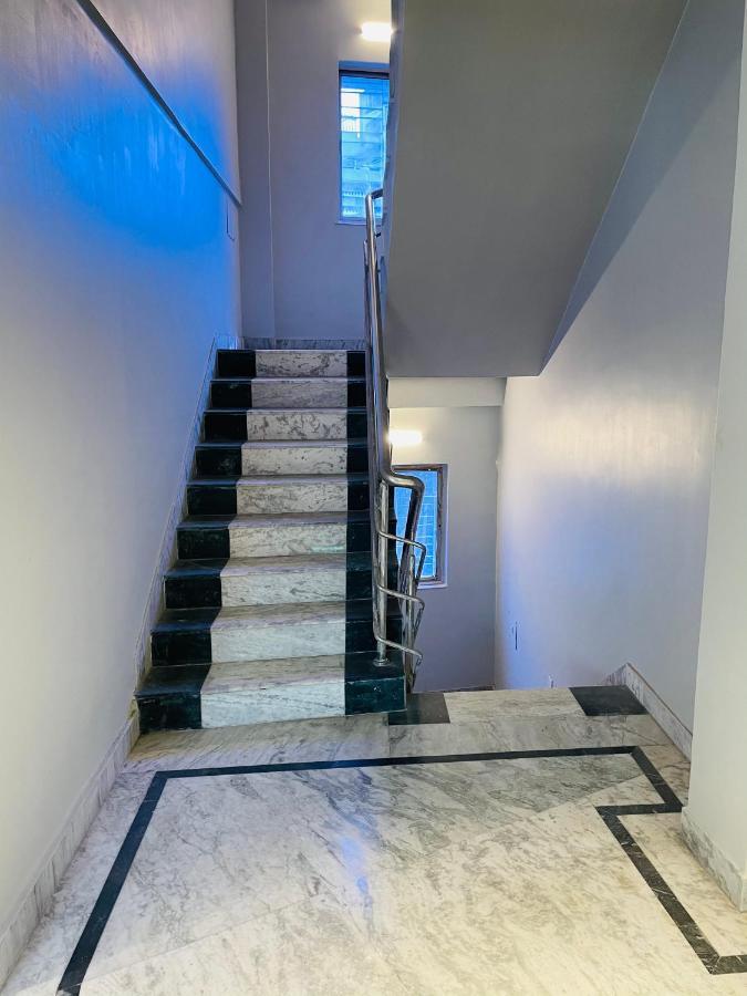 Hotel The Crest 加尔各答 外观 照片